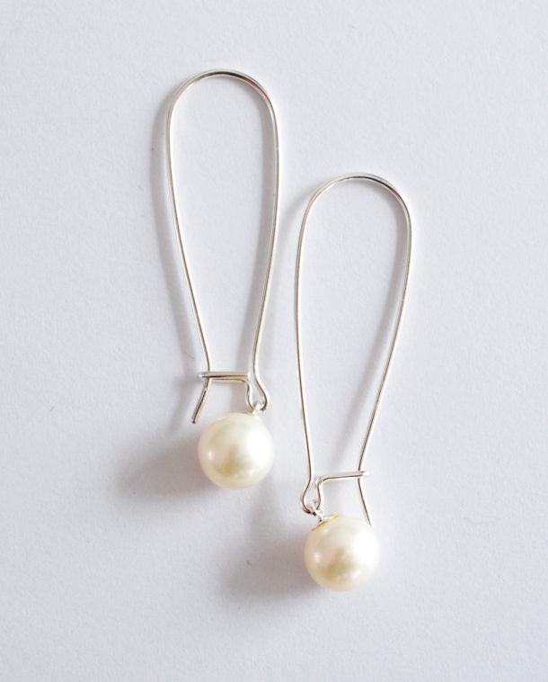 silver hook earrings and perles