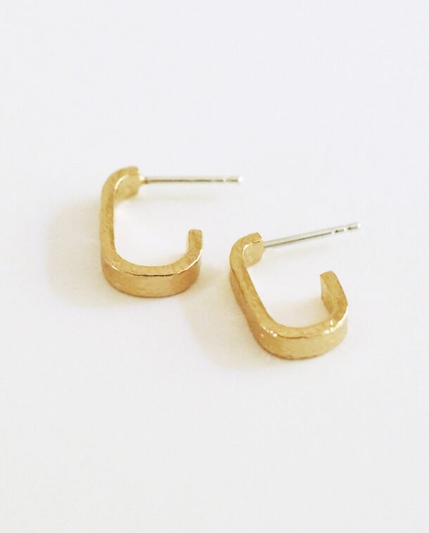 yellow gold oval earrings