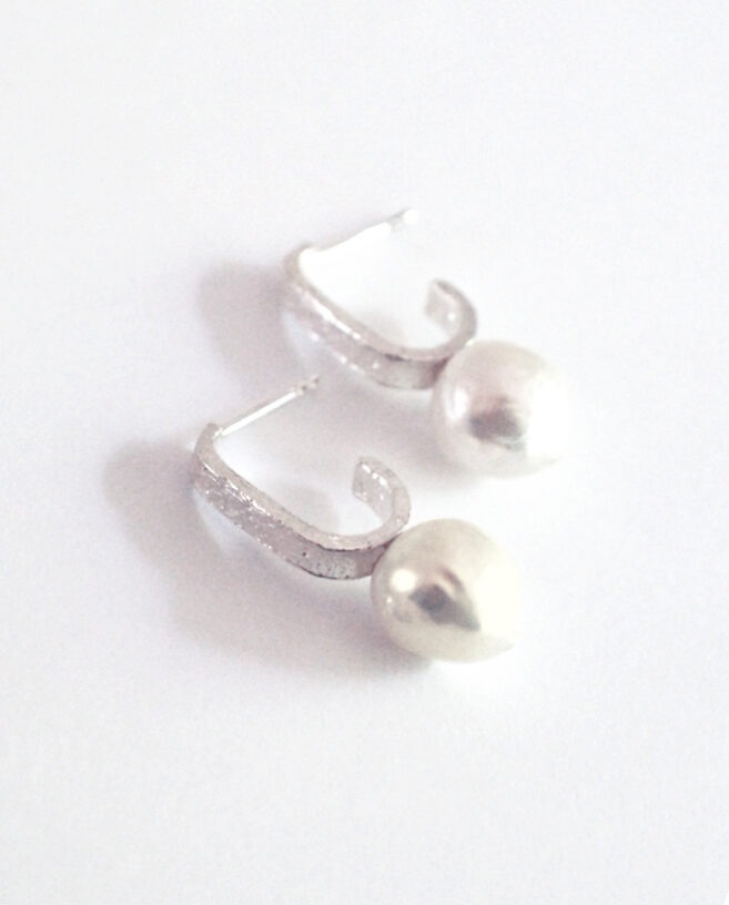 sterling silver and white pearls earrings