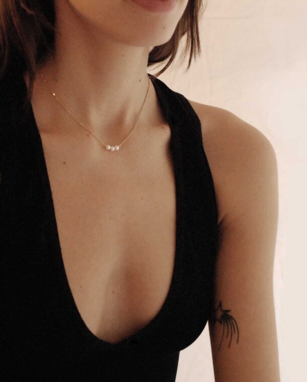 modern pearl necklace