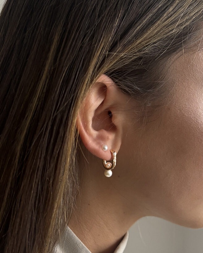 contemporary pearl earrings